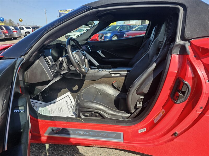 Used 2015 Chevrolet Corvette Stingray Convertible w/ 3LT Preferred Equipment Group RWD image 11