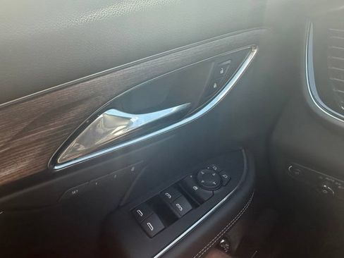 Used 2023 Buick Envision Avenir AWD/4WD image 13