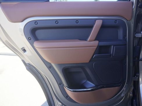 New 2026 Land Rover Defender 110 OCTA image 28