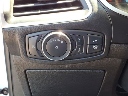 Used 2020 Ford Edge SEL w/ Convenience Package FWD image 17