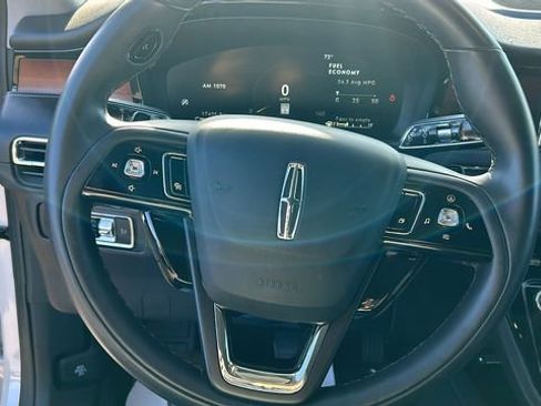 Used 2022 Lincoln Corsair Reserve image 19