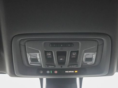 Used 2022 GMC Sierra 1500 Denali w/ Denali Reserve Package image 26