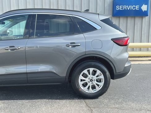Used 2023 Ford Escape Active w/ Tech Pack #2 AWD/4WD image 30