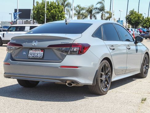 Used 2025 Honda Civic Sport image 9
