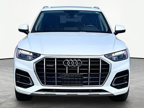 Used 2023 Audi Q5 2.0T Premium Plus w/ Premium Plus Package AWD/4WD image 3