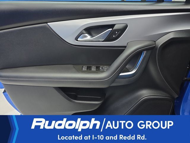 Used 2025 Chevrolet Blazer LT FWD image 11