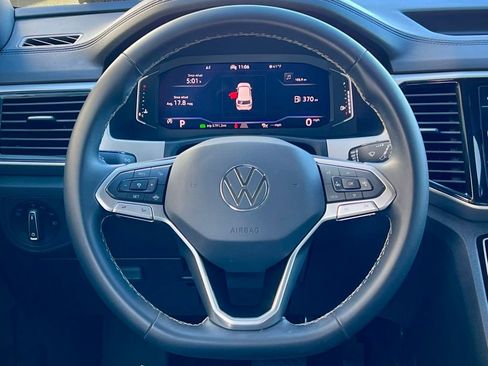 Used 2022 Volkswagen Atlas Cross Sport SE image 21