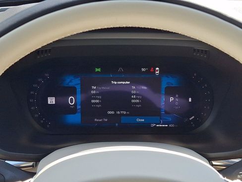 Certified 2024 Volvo XC60 B5 Plus w/ Climate Package AWD/4WD image 22
