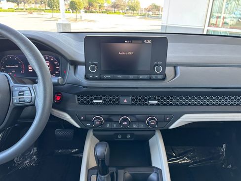 Used 2023 Honda Accord EX image 13