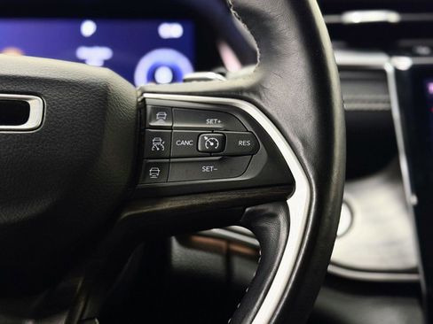 Used 2021 Jeep Grand Cherokee L Limited image 21