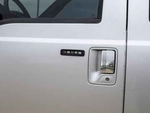 Used 2016 Ford F250 Platinum w/ FX4 Off-Road Package AWD/4WD image 40