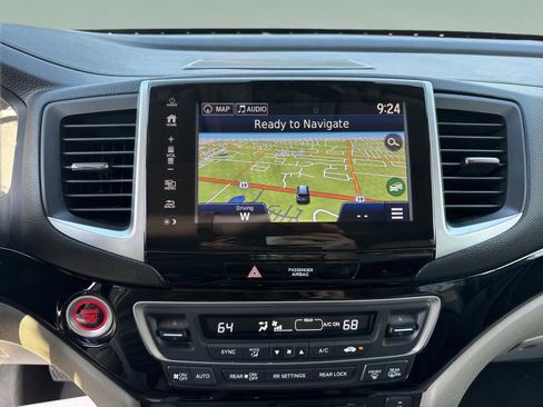 Used 2017 Honda Pilot Touring image 28