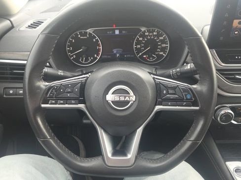Used 2024 Nissan Altima 2.5 SV w/ SV Premium Package FWD image 31