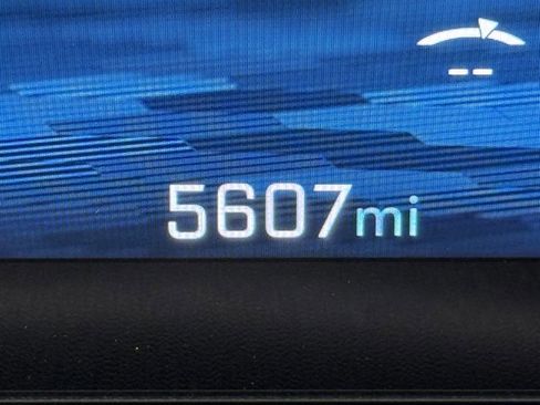 Used 2025 Chevrolet Equinox LT w/ Safety and Technology Package image 16