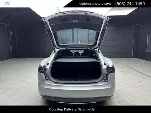 Used 2015 Tesla Model S 90D image 40