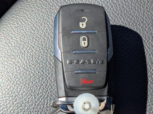 Used 2022 RAM 1500 Big Horn image 32