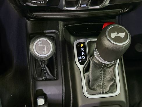 Used 2025 Jeep Wrangler Sport S image 25