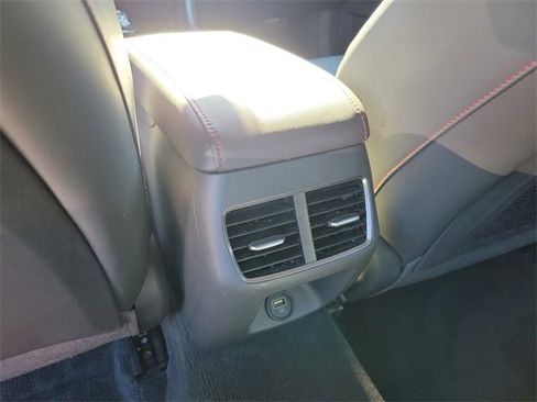 Used 2023 Hyundai Sonata SEL Plus image 11