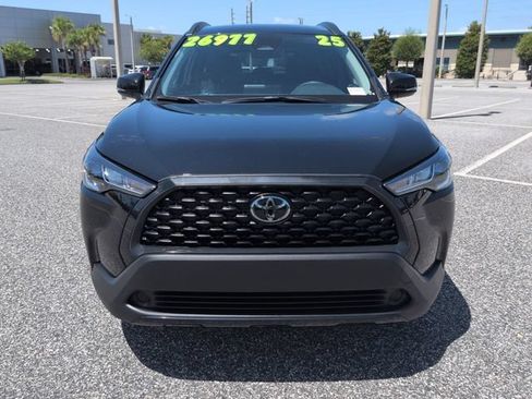 Certified 2025 Toyota Corolla Cross LE FWD image 9