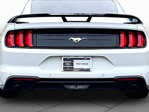 Used 2018 Ford Mustang Premium RWD image 5