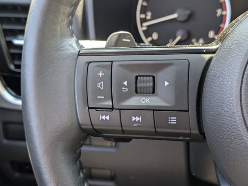 Used 2023 Nissan Rogue SL w/ SL Premium Package image 25