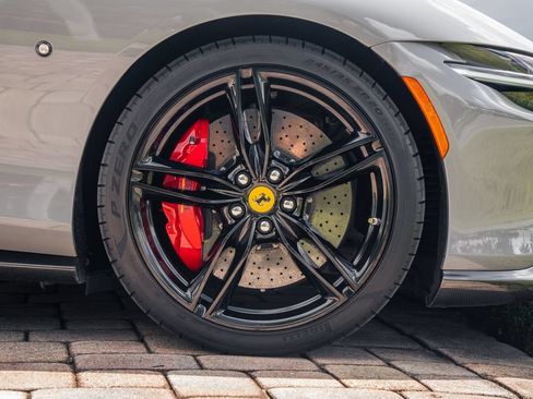 Used 2022 Ferrari Roma RWD image 15