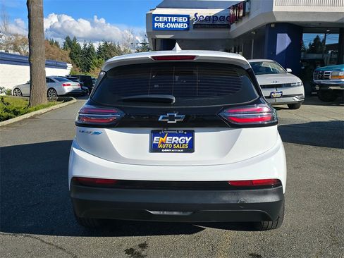 Used 2022 Chevrolet Bolt LT image 4