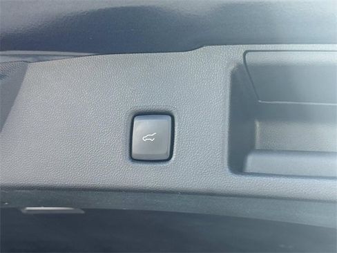 Used 2022 Ford Escape SEL image 13