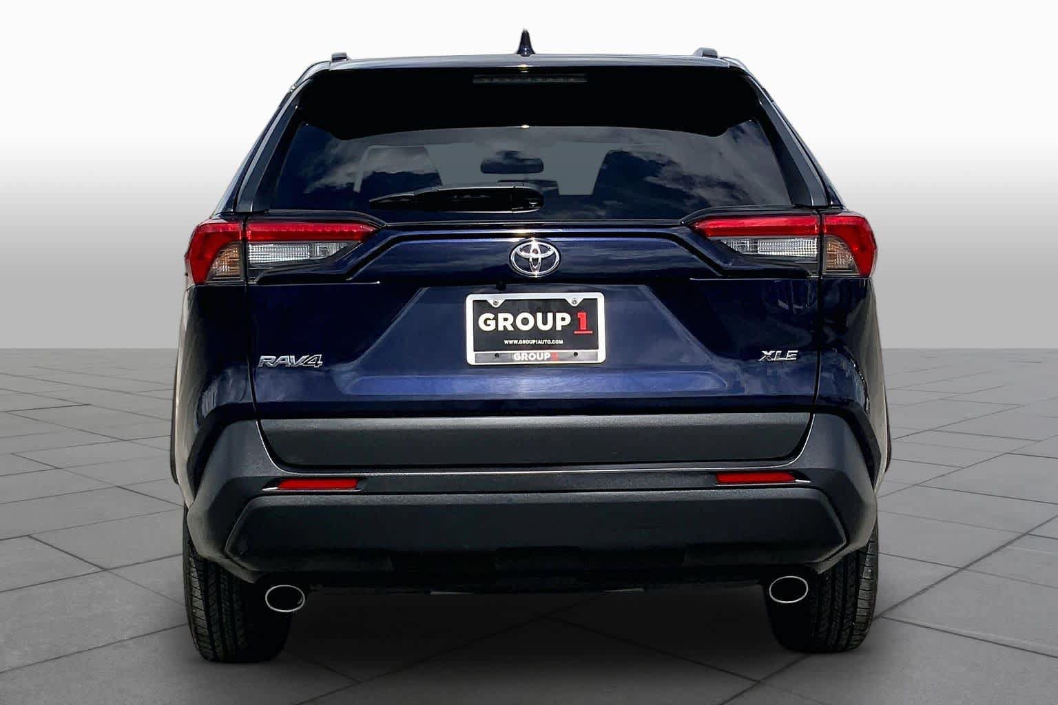 Used 2023 Toyota RAV4 XLE FWD image 5