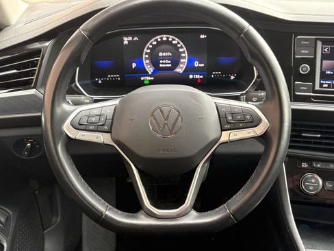 Used 2024 Volkswagen Jetta SE FWD image 35