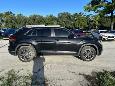 Used 2021 Volkswagen Atlas Cross Sport SE FWD image 19