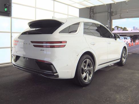 Used 2026 Genesis GV70 2.5T Advanced image 7