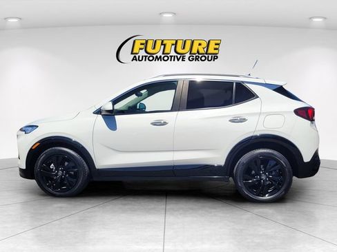 Used 2024 Buick Encore GX Sport Touring FWD image 6