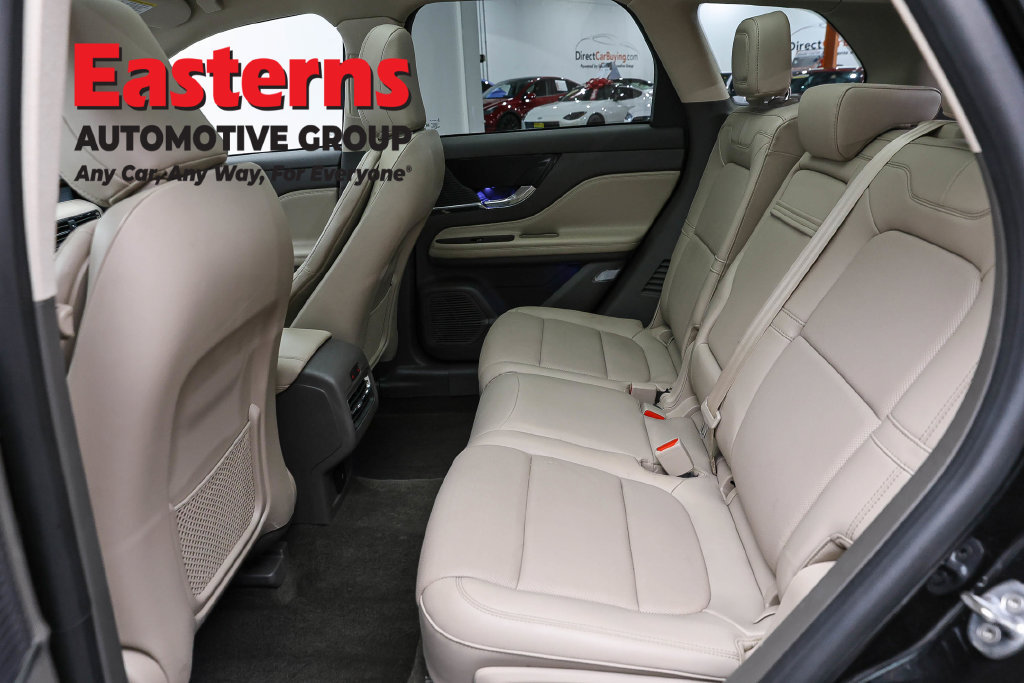 Used 2022 Lincoln Corsair FWD w/ Premium Package image 25