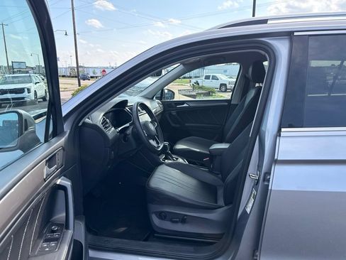 Used 2023 Volkswagen Tiguan SE FWD image 15