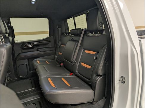Used 2024 GMC Sierra 1500 AT4 w/ Technology Package AWD/4WD image 16