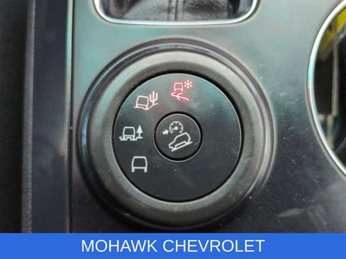 Used 2019 Ford Explorer XLT w/ Equipment Group 202A AWD/4WD image 36