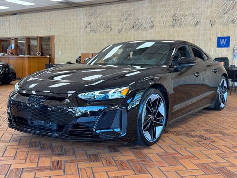 Used 2024 Audi RS e-tron GT w/ Carbon Performance Package AWD/4WD image 4