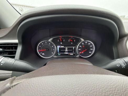 Used 2019 GMC Acadia SLT image 11