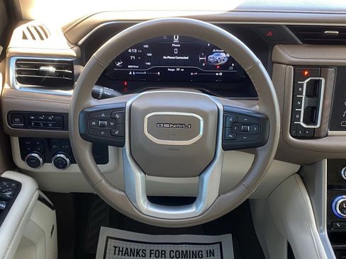 Used 2024 GMC Yukon XL Denali AWD/4WD image 25