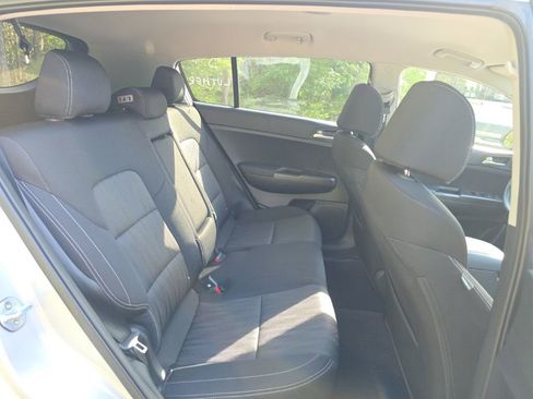 Used 2020 Kia Sportage LX AWD/4WD image 17