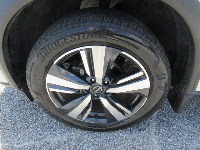 Used 2023 Nissan Rogue SL w/ SL Premium Package FWD image 12