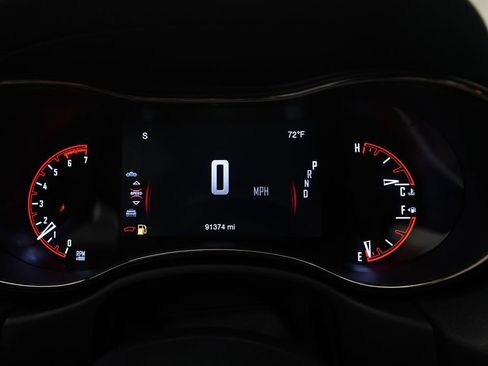Used 2018 Dodge Durango R/T w/ Technology Group AWD/4WD image 2