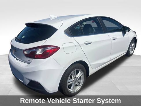 Used 2017 Chevrolet Cruze LT w/ Convenience Package FWD image 6
