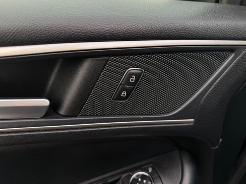 Used 2022 Ford Edge SEL image 14