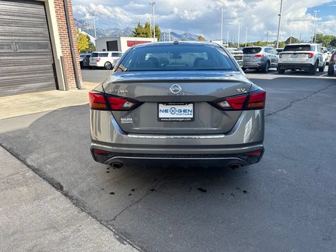Used 2021 Nissan Altima 2.5 SV w/ SV Premium Package FWD image 7