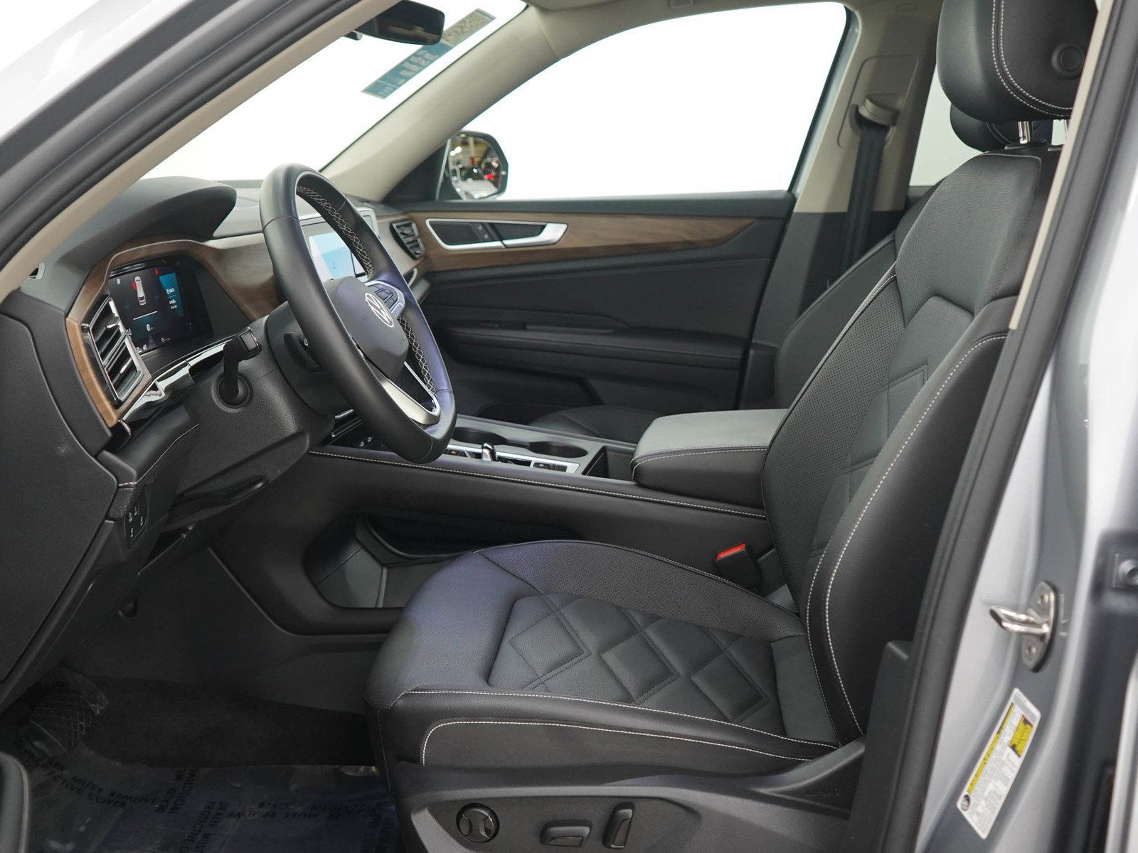 Used 2026 Volkswagen Atlas SE AWD/4WD image 24