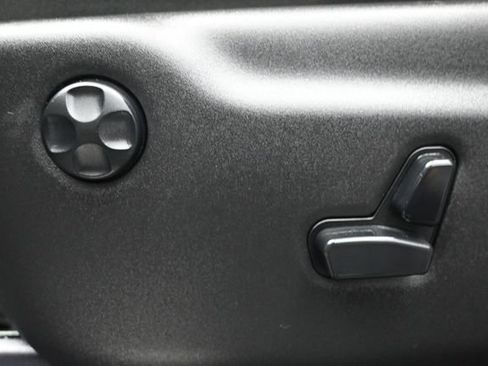 Used 2018 Jeep Grand Cherokee Limited RWD image 8