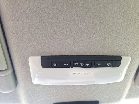 New 2025 Nissan Kicks Play S image 19