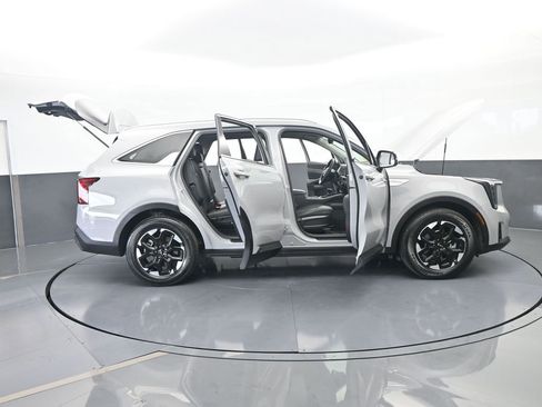 Used 2025 Kia Sorento S w/ Panoramic Sunroof Package image 77